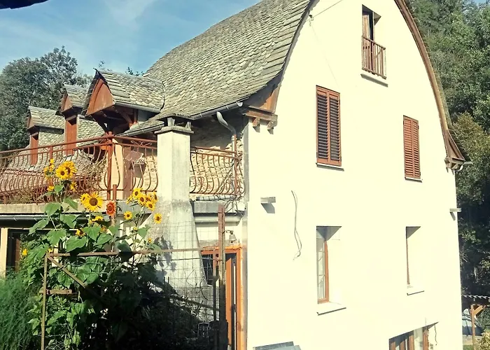 Maison Du Combayre A * Estaing (Aveyron)