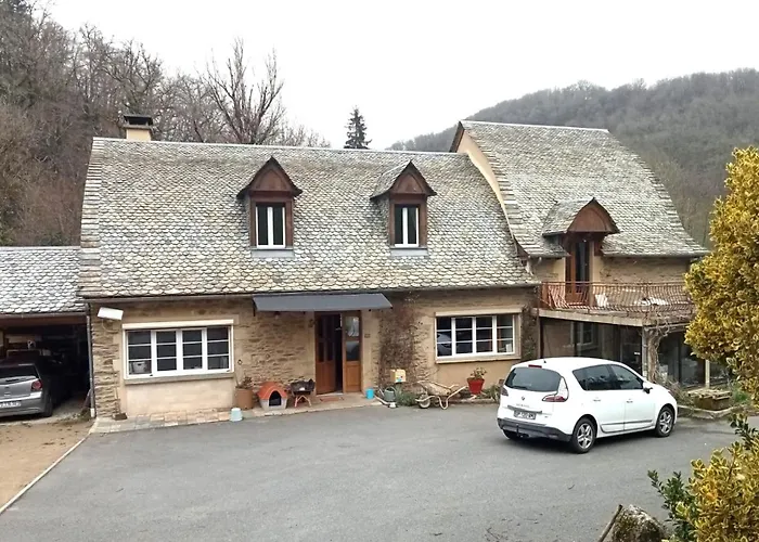 Maison Du Combayre A Estaing (Aveyron)