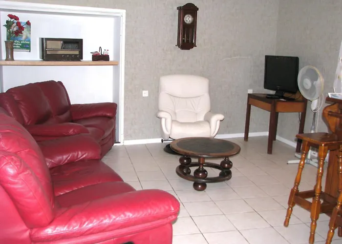 Maison Du Combayre A *