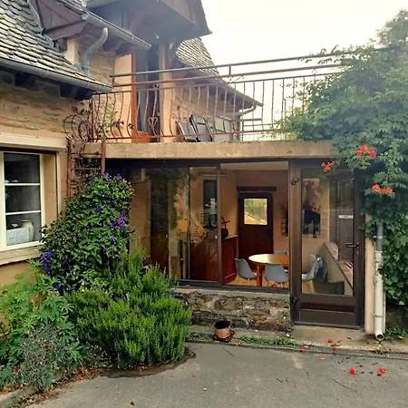 Сasa de vacaciones Maison Du Combayre A