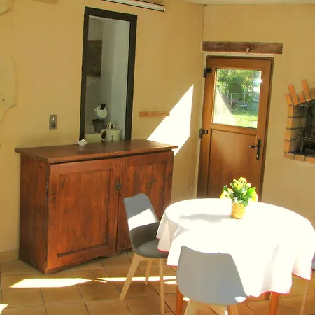 Maison Du Combayre A *